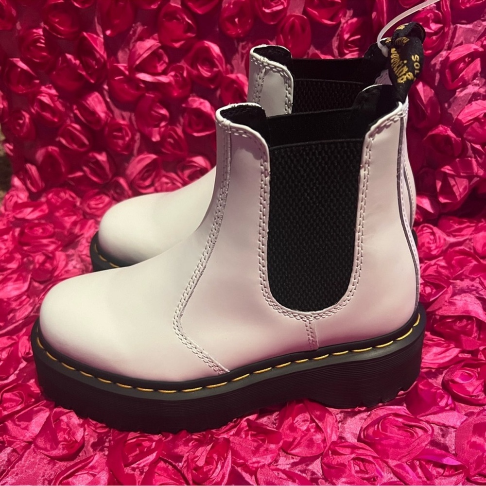 DR. MARTENS 2976 Quad Platform Womens White Chelsea Boots - Picture 4 of 10